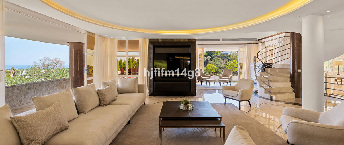 Se vende Villa - Chalet de 5 dormitorios en Costa Del Sol, Málaga, España