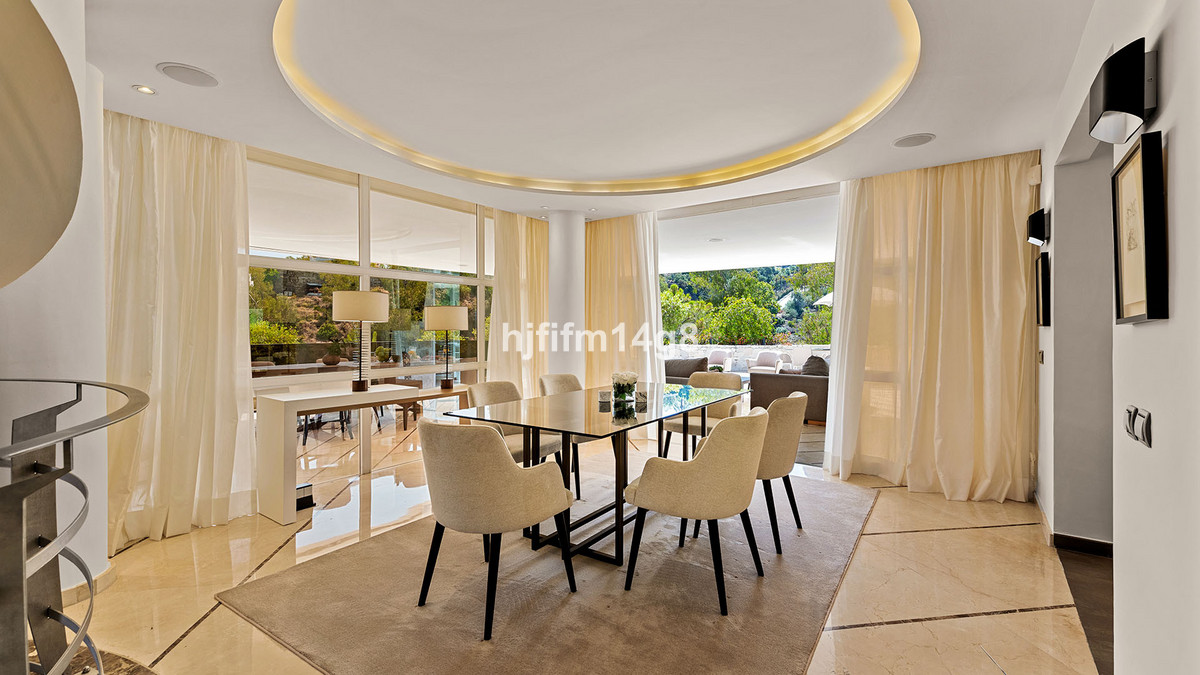 Se vende Villa - Chalet de 5 dormitorios en Costa Del Sol, Málaga, España