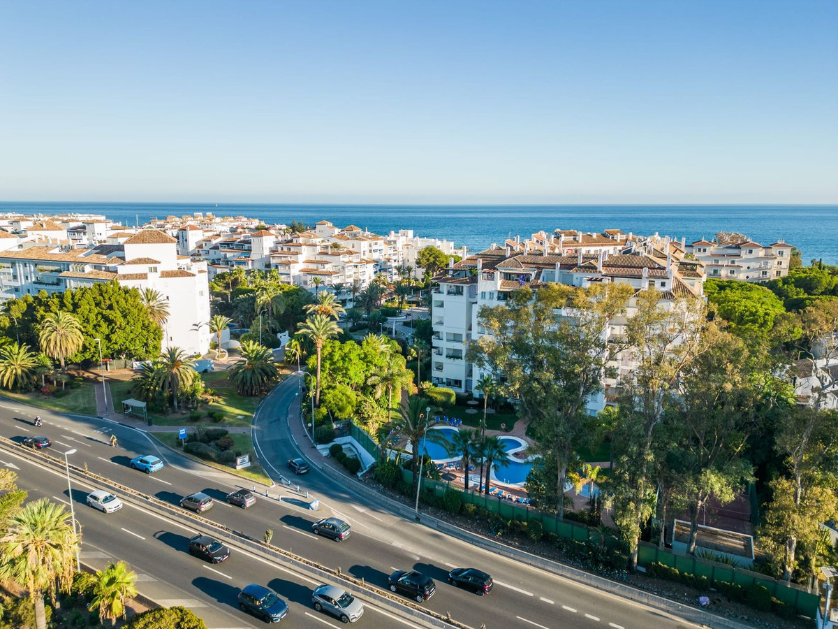 Se vende Apartamento Planta Media de 2 dormitorios en Costa Del Sol, Málaga, España