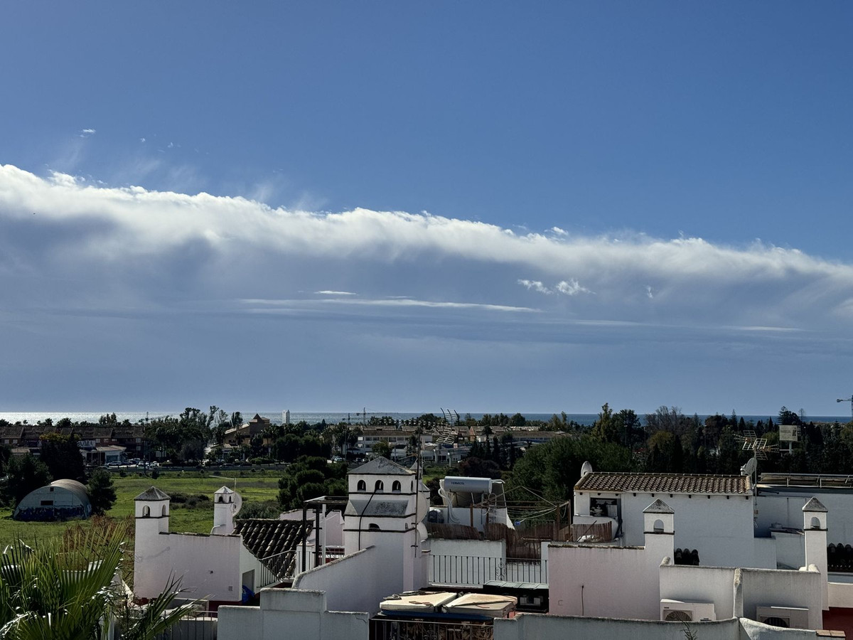 3 Bed Apartment for sale in Nueva Andalucía Costa Del Sol, Málaga, Spain