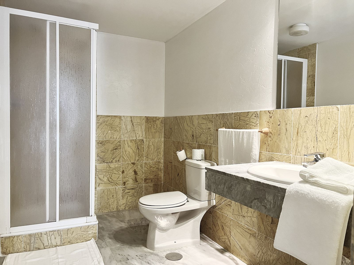 3 Bed Apartment for sale in Nueva Andalucía Costa Del Sol, Málaga, Spain