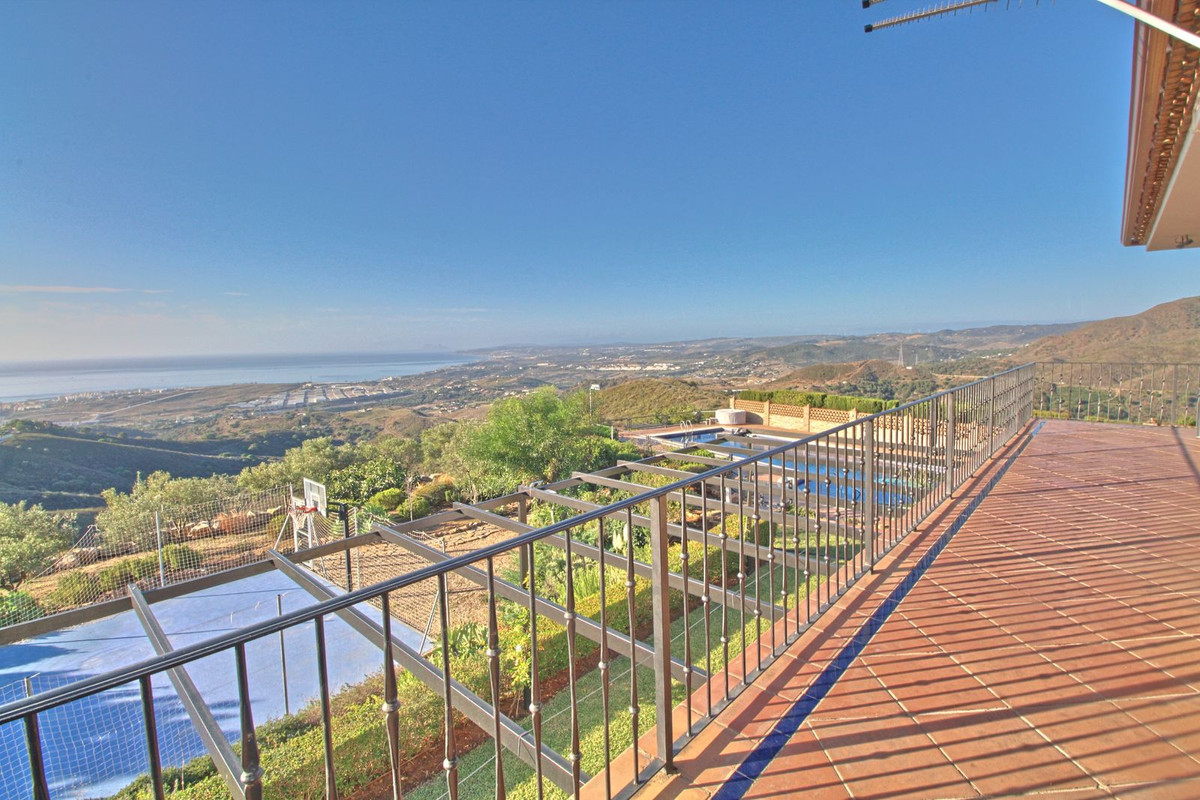 Se vende Finca - Cortijo de 5 dormitorios en Costa Del Sol, Málaga, España