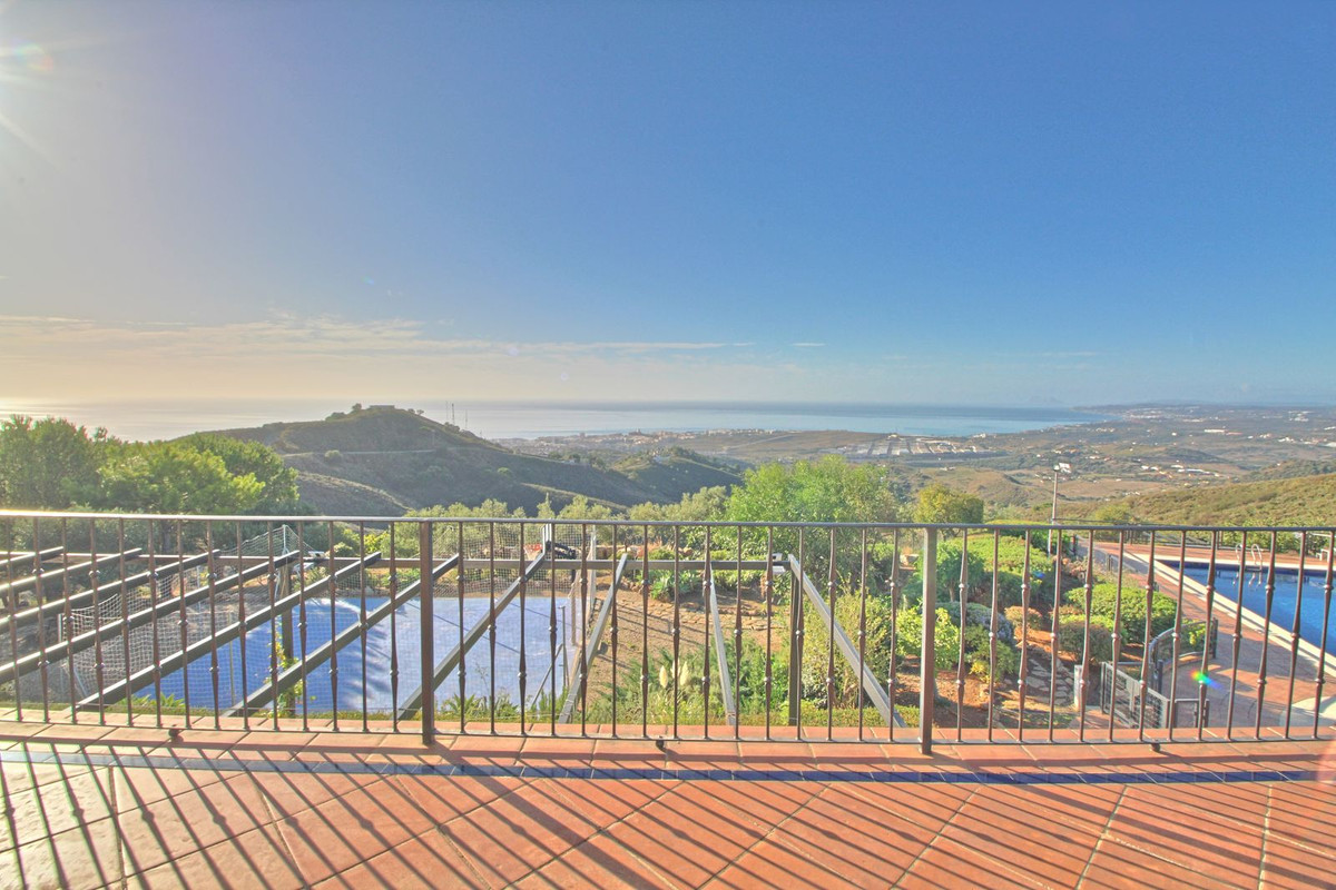 Se vende Finca - Cortijo de 5 dormitorios en Costa Del Sol, Málaga, España
