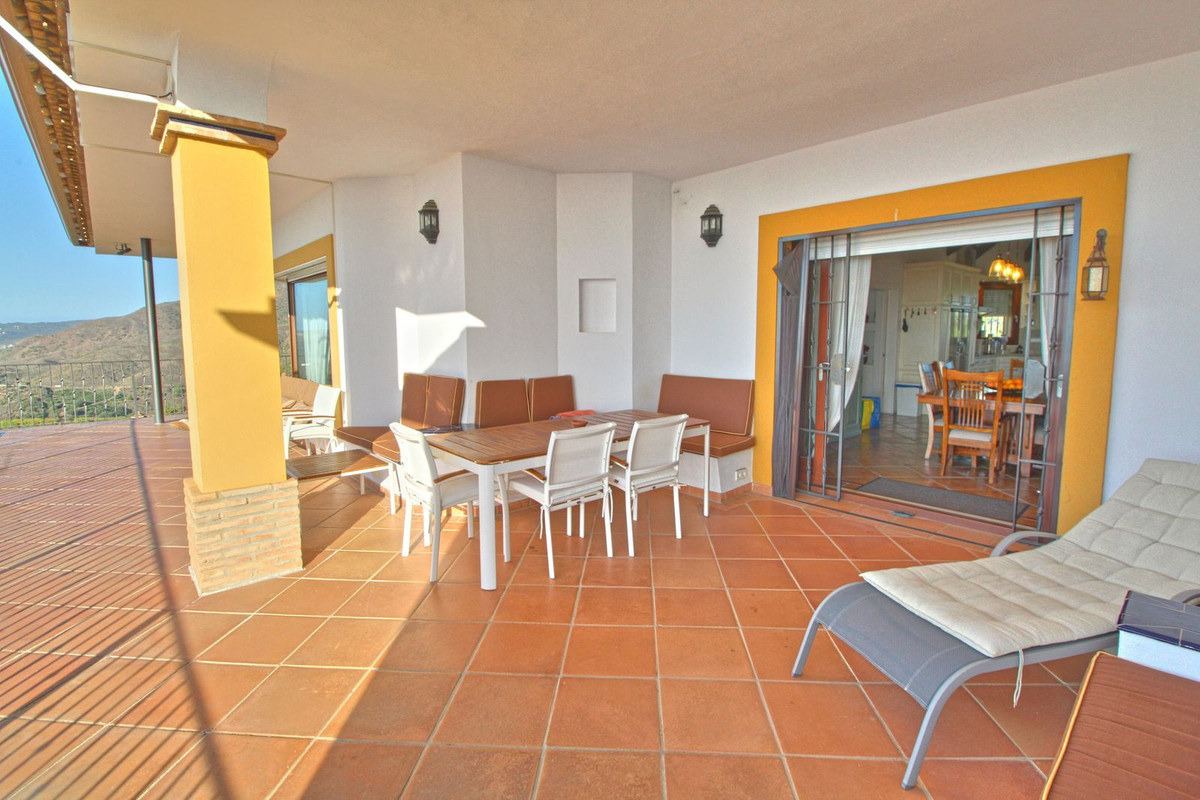 Se vende Finca - Cortijo de 5 dormitorios en Costa Del Sol, Málaga, España