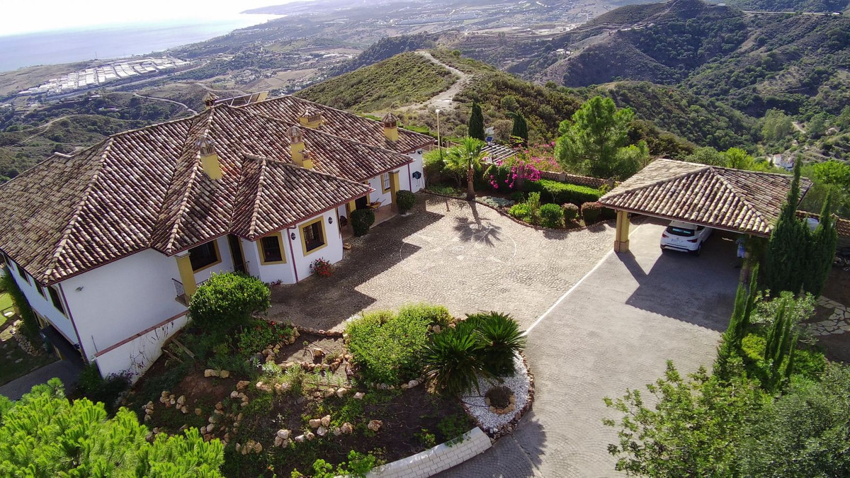 Se vende Finca - Cortijo de 5 dormitorios en Costa Del Sol, Málaga, España