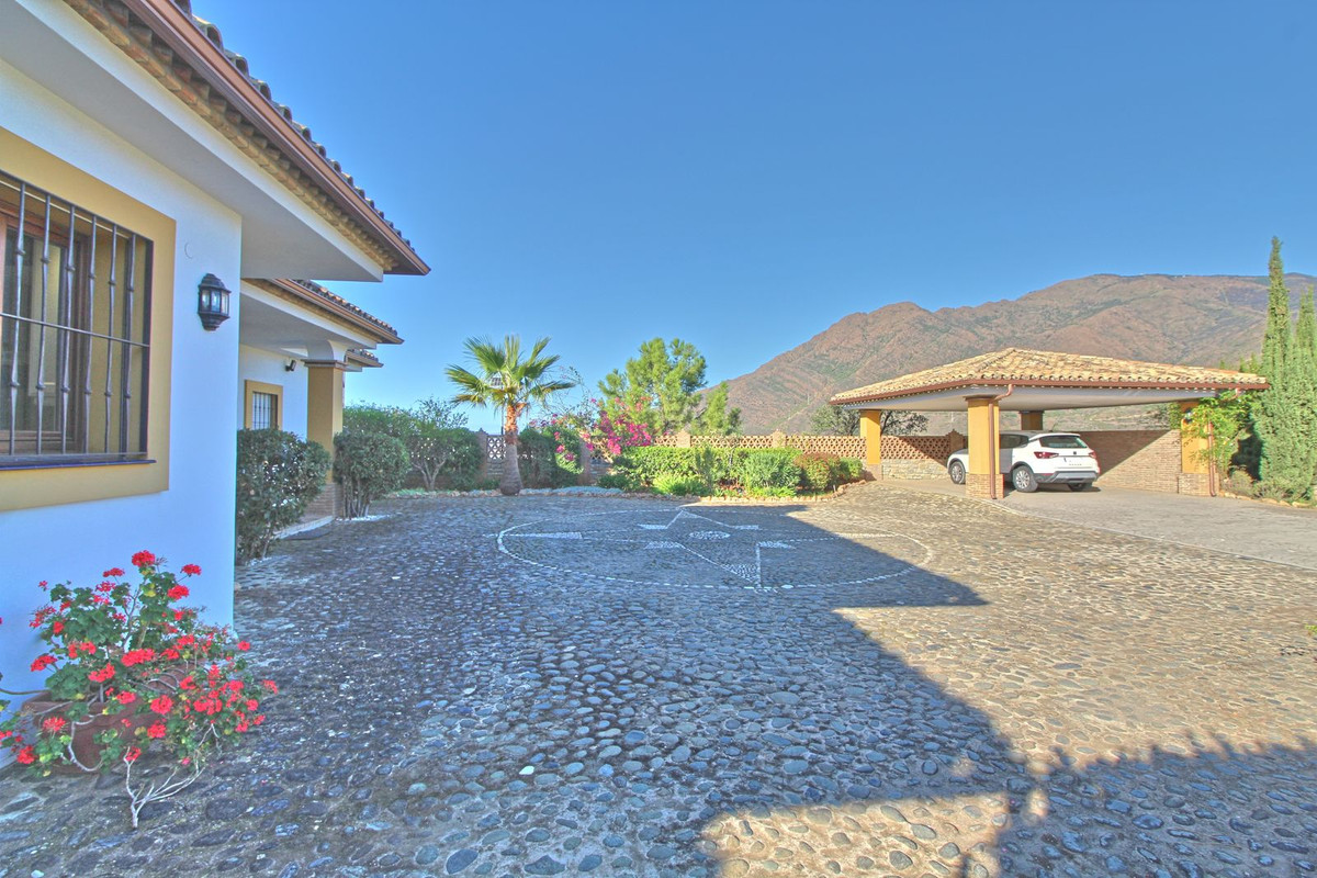 Se vende Finca - Cortijo de 5 dormitorios en Costa Del Sol, Málaga, España