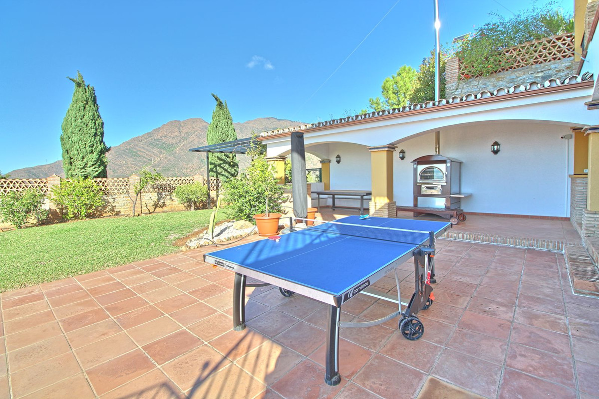 Se vende Finca - Cortijo de 5 dormitorios en Costa Del Sol, Málaga, España