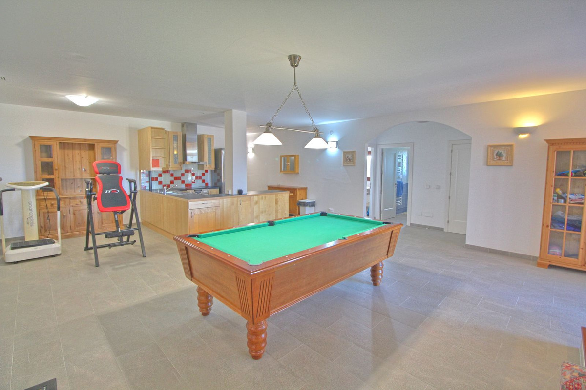 Se vende Finca - Cortijo de 5 dormitorios en Costa Del Sol, Málaga, España