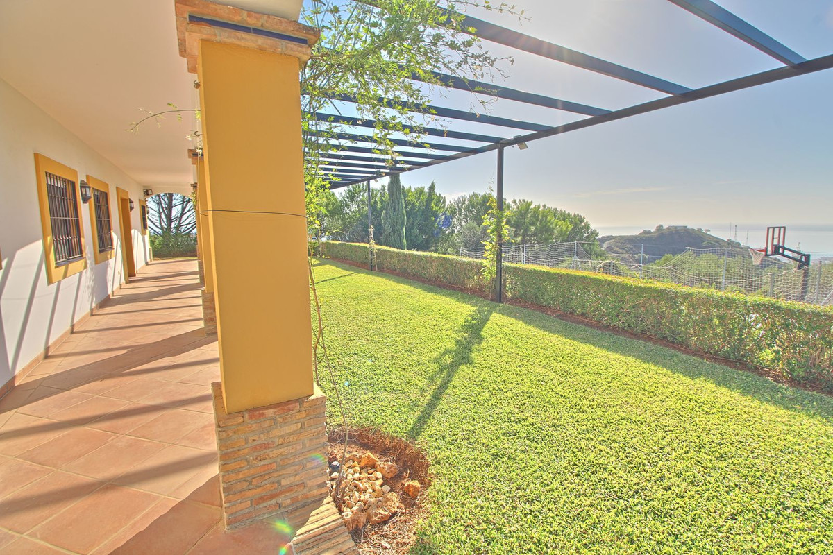 Se vende Finca - Cortijo de 5 dormitorios en Costa Del Sol, Málaga, España