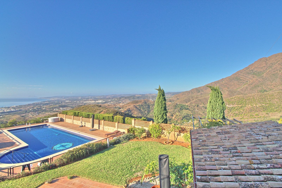 Se vende Finca - Cortijo de 5 dormitorios en Costa Del Sol, Málaga, España