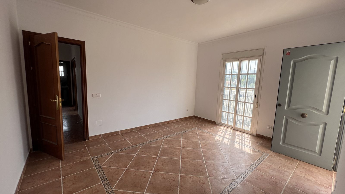8 Bed Townhouse for sale in Alhaurín De La Torre Costa Del Sol, Málaga, Spain