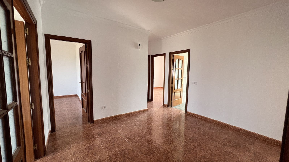 8 Bed Townhouse for sale in Alhaurín De La Torre Costa Del Sol, Málaga, Spain