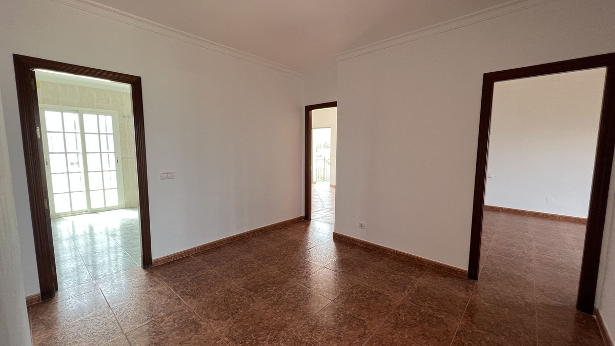 8 Bed Townhouse for sale in Alhaurín De La Torre Costa Del Sol, Málaga, Spain