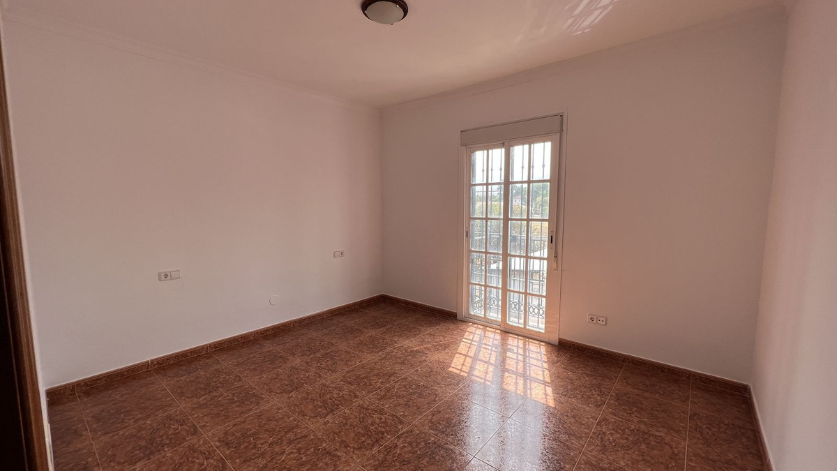 8 Bed Townhouse for sale in Alhaurín De La Torre Costa Del Sol, Málaga, Spain