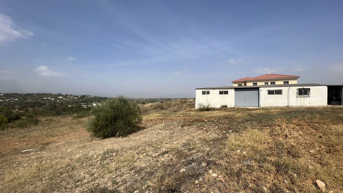 8 Bed Townhouse for sale in Alhaurín De La Torre Costa Del Sol, Málaga, Spain