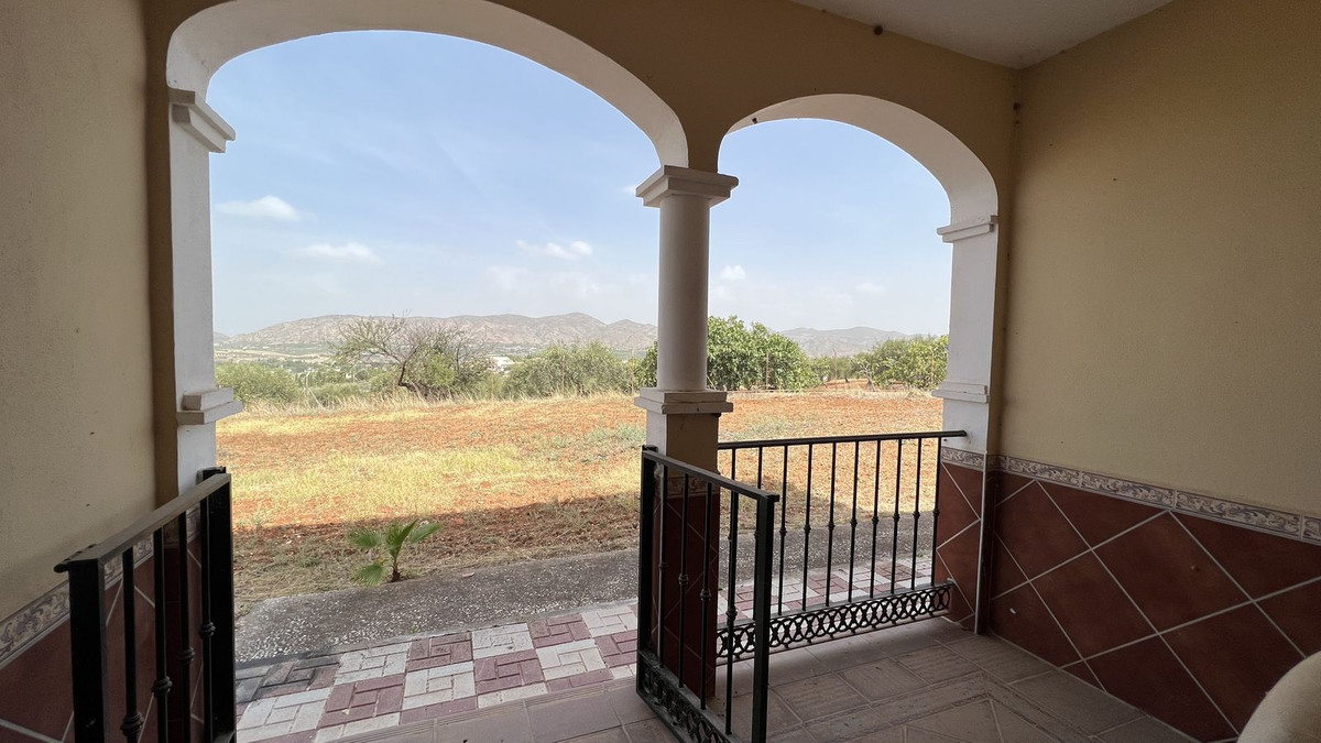 8 Bed Townhouse for sale in Alhaurín De La Torre Costa Del Sol, Málaga, Spain