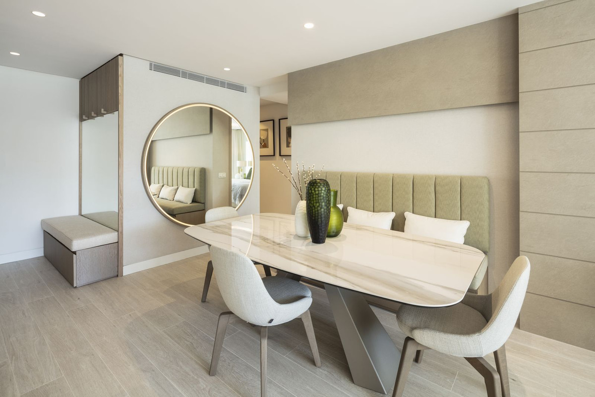 3 Bed Apartment for sale in The Golden Mile Costa Del Sol, Málaga, Spain