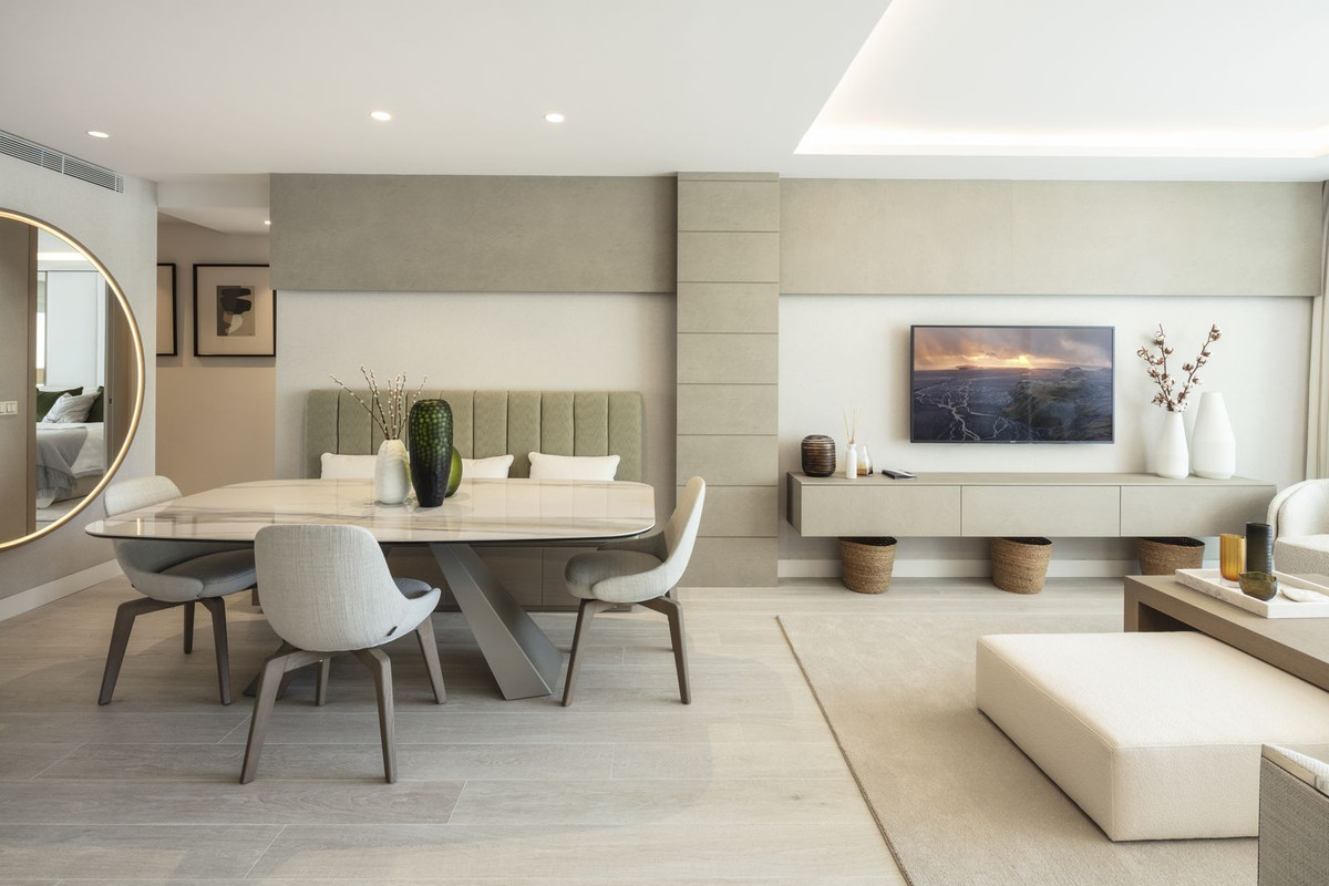 3 Bed Apartment for sale in The Golden Mile Costa Del Sol, Málaga, Spain