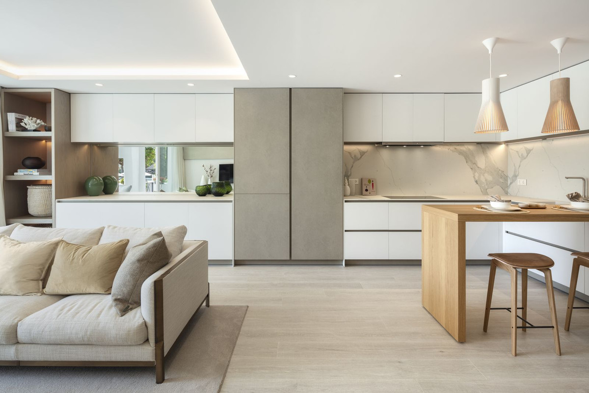 3 Bed Apartment for sale in The Golden Mile Costa Del Sol, Málaga, Spain