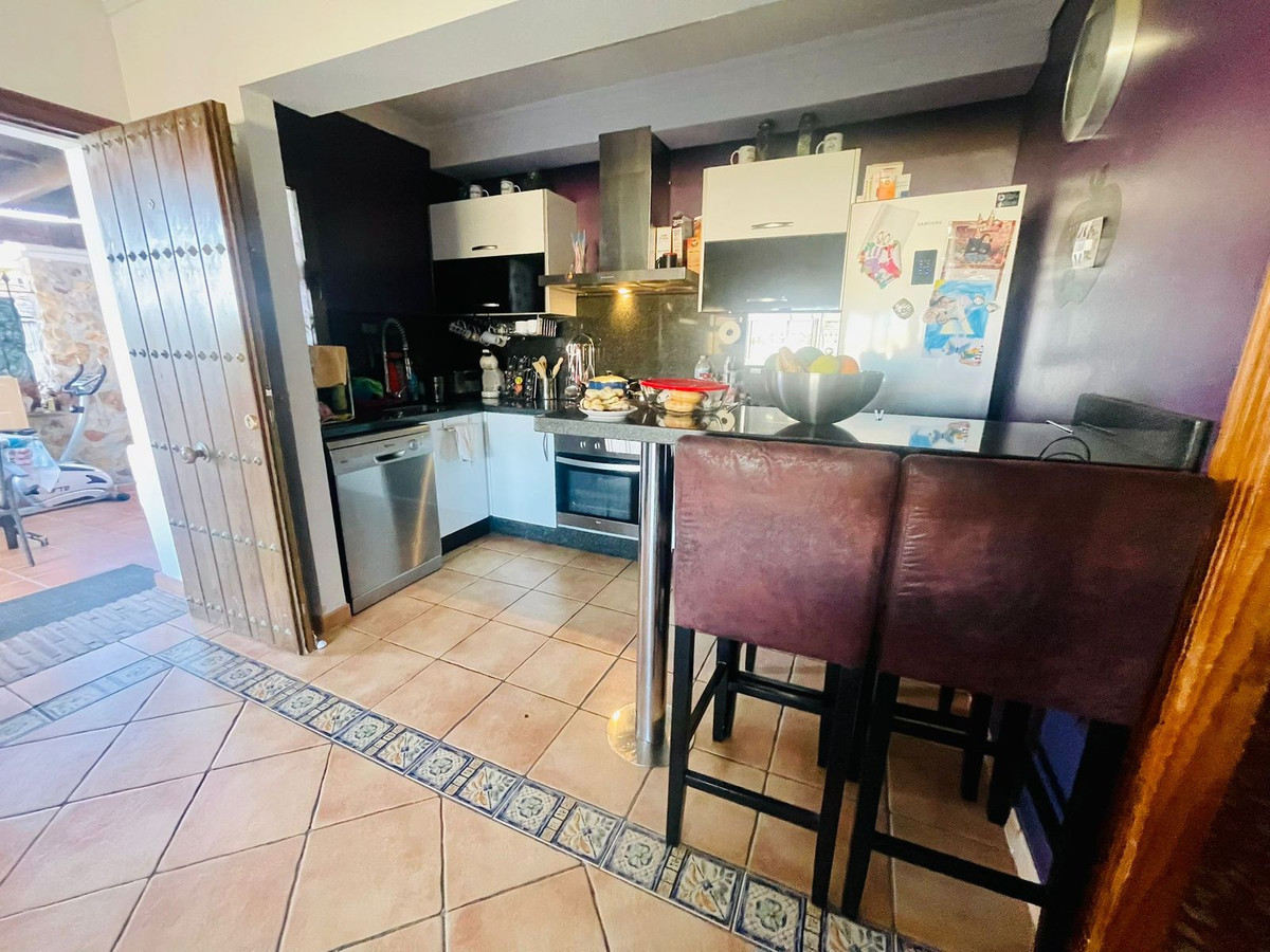 7 Bed Townhouse for sale in Cancelada Costa Del Sol, Málaga, Spain