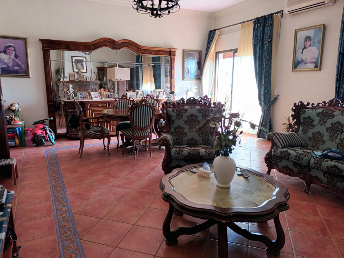 7 Bed Townhouse for sale in Cancelada Costa Del Sol, Málaga, Spain