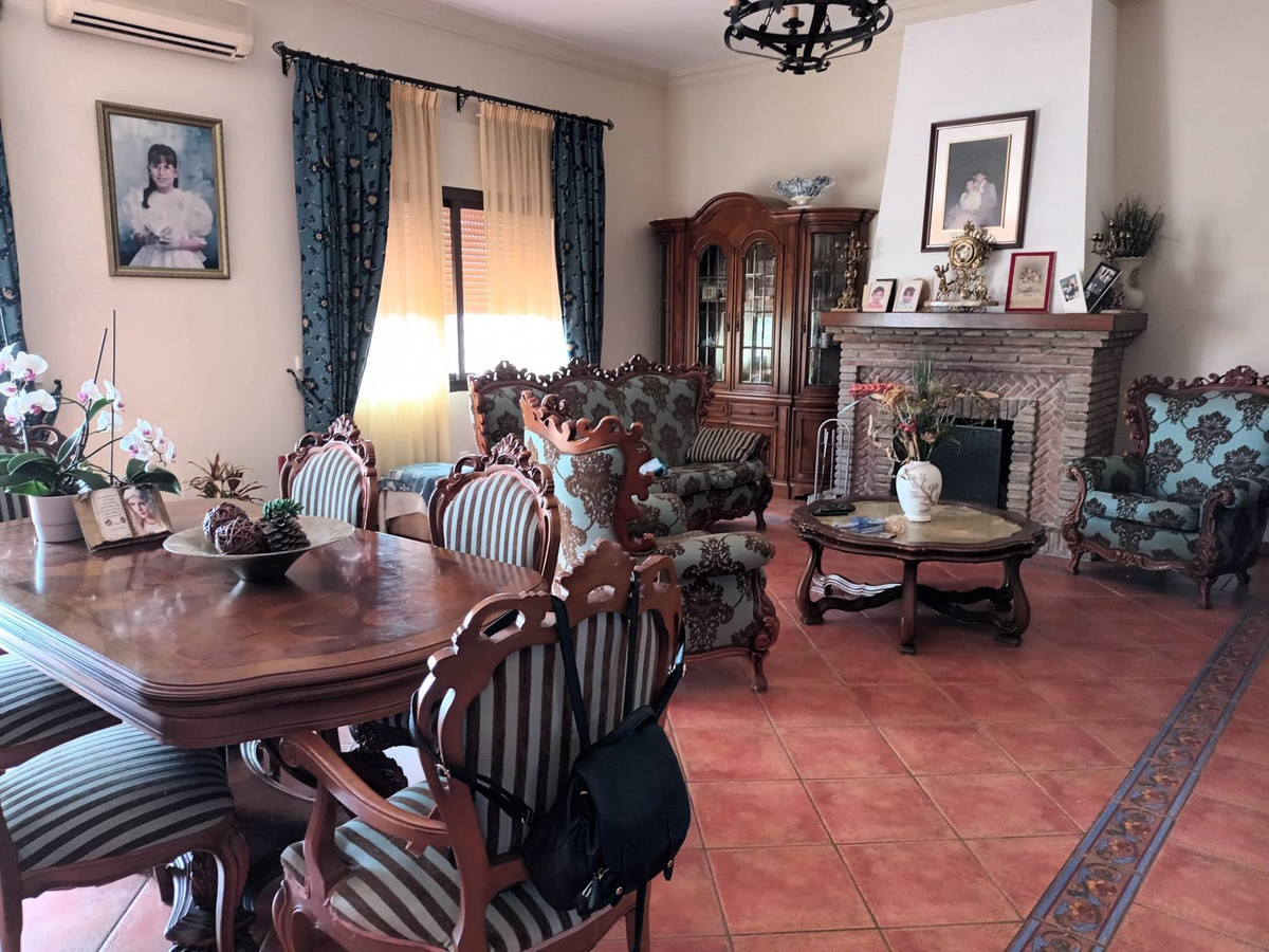 7 Bed Townhouse for sale in Cancelada Costa Del Sol, Málaga, Spain