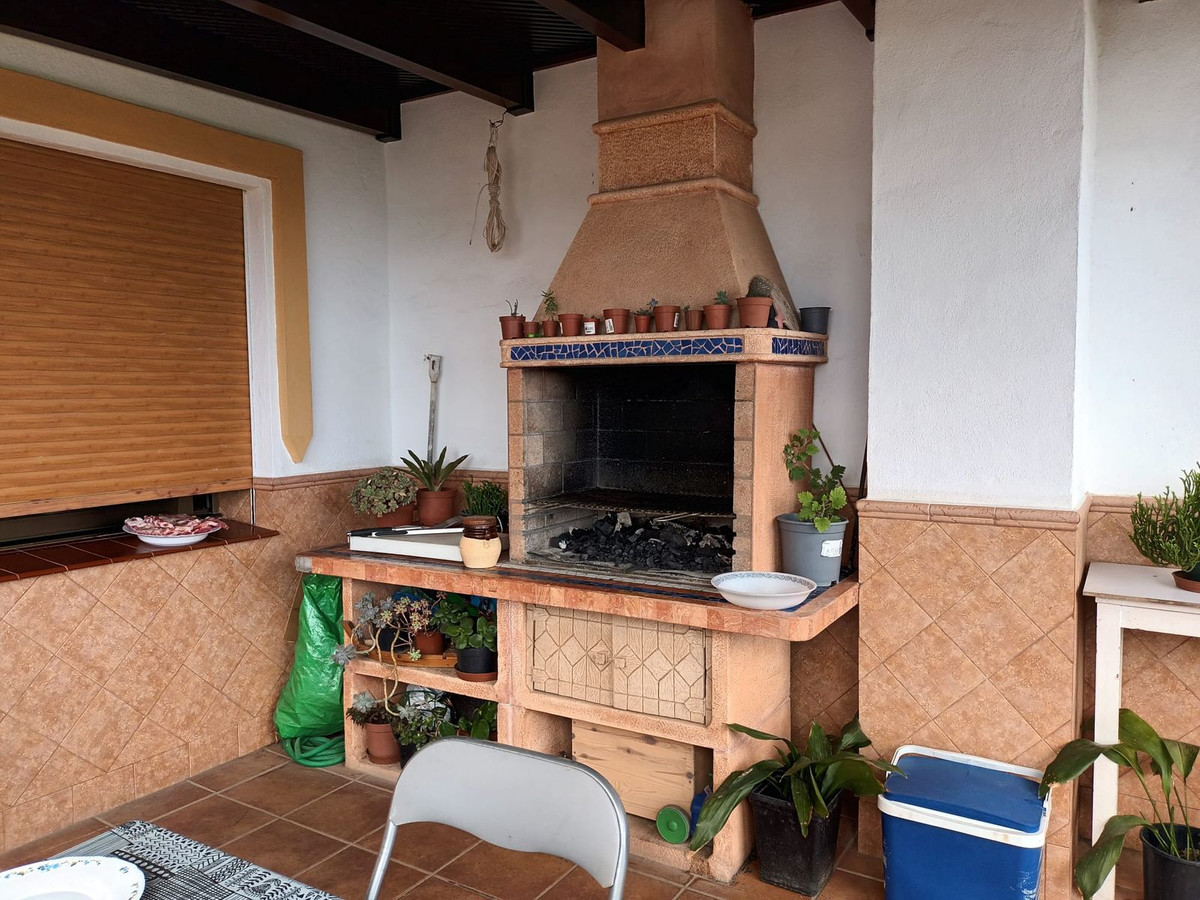 7 Bed Townhouse for sale in Cancelada Costa Del Sol, Málaga, Spain