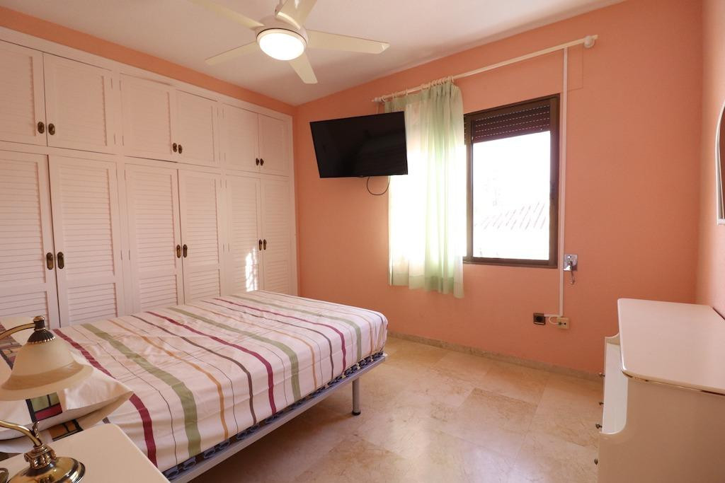 Se vende Villa - Chalet de 5 dormitorios en Costa Blanca, Alicante, España