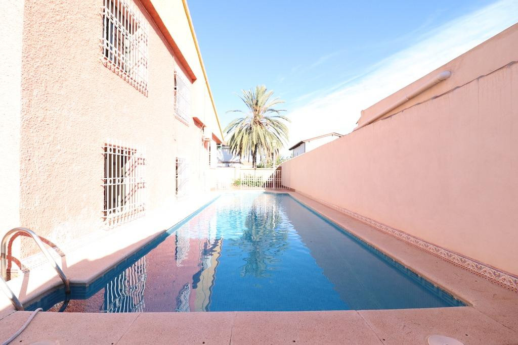 Se vende Villa - Chalet de 5 dormitorios en Costa Blanca, Alicante, España