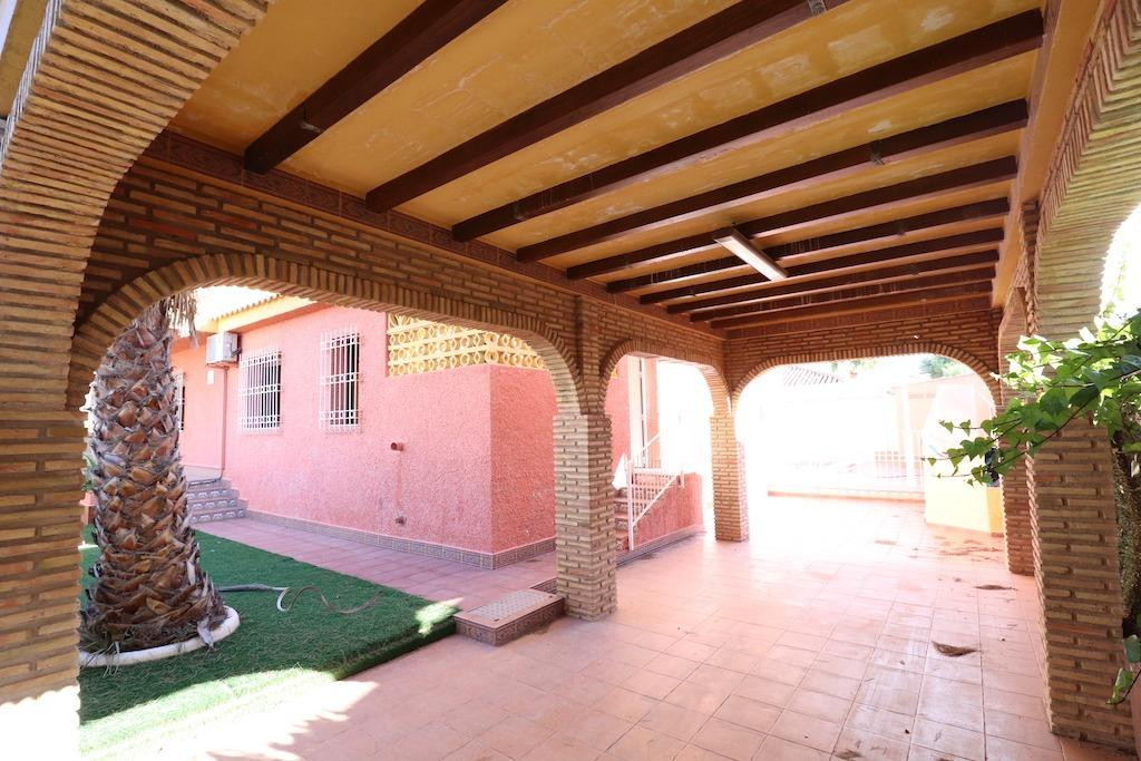 Se vende Villa - Chalet de 5 dormitorios en Costa Blanca, Alicante, España