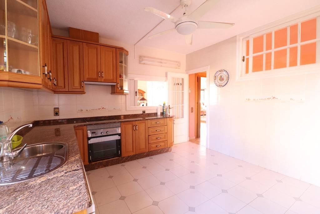 Se vende Villa - Chalet de 5 dormitorios en Costa Blanca, Alicante, España