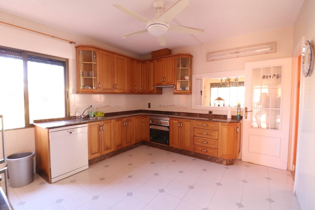 Se vende Villa - Chalet de 5 dormitorios en Costa Blanca, Alicante, España