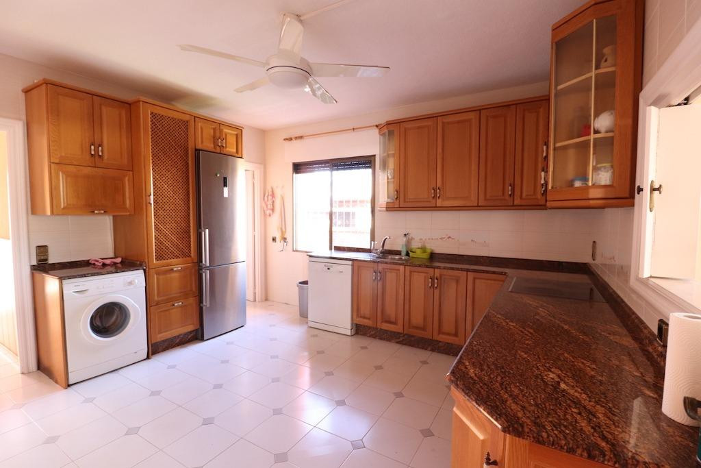 Se vende Villa - Chalet de 5 dormitorios en Costa Blanca, Alicante, España