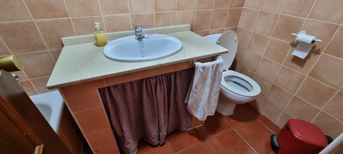 Se vende Finca - Cortijo de 3 dormitorios en Costa Del Sol, Málaga, España