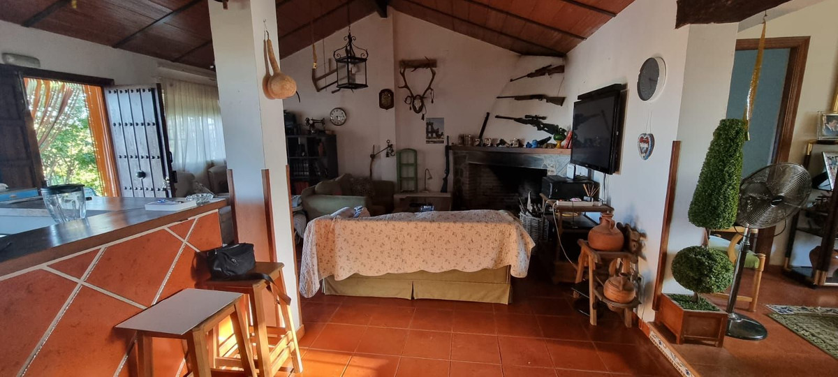 Se vende Finca - Cortijo de 3 dormitorios en Costa Del Sol, Málaga, España