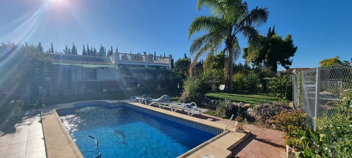 Se vende Finca - Cortijo de 3 dormitorios en Costa Del Sol, Málaga, España