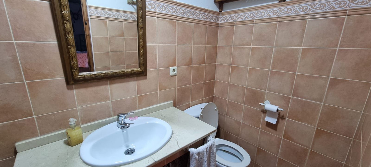 Se vende Finca - Cortijo de 3 dormitorios en Costa Del Sol, Málaga, España