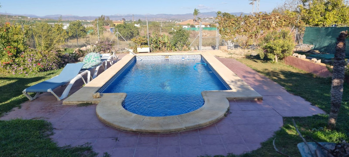Se vende Finca - Cortijo de 3 dormitorios en Costa Del Sol, Málaga, España