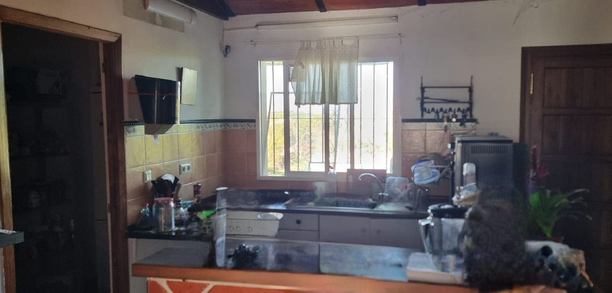 Se vende Finca - Cortijo de 3 dormitorios en Costa Del Sol, Málaga, España