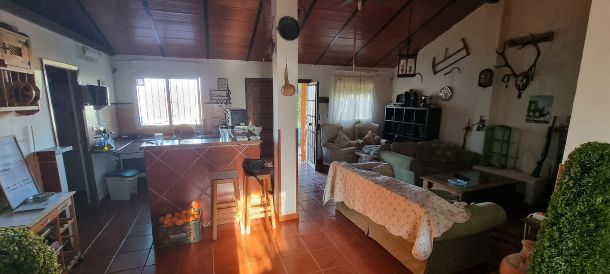 Se vende Finca - Cortijo de 3 dormitorios en Costa Del Sol, Málaga, España