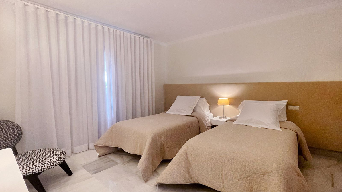 3 Bed Apartment for sale in Monte Halcones Costa Del Sol, Málaga, Spain