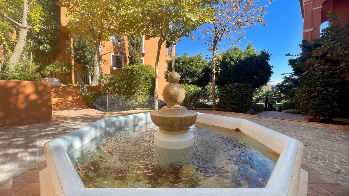 3 Bed Apartment for sale in Monte Halcones Costa Del Sol, Málaga, Spain