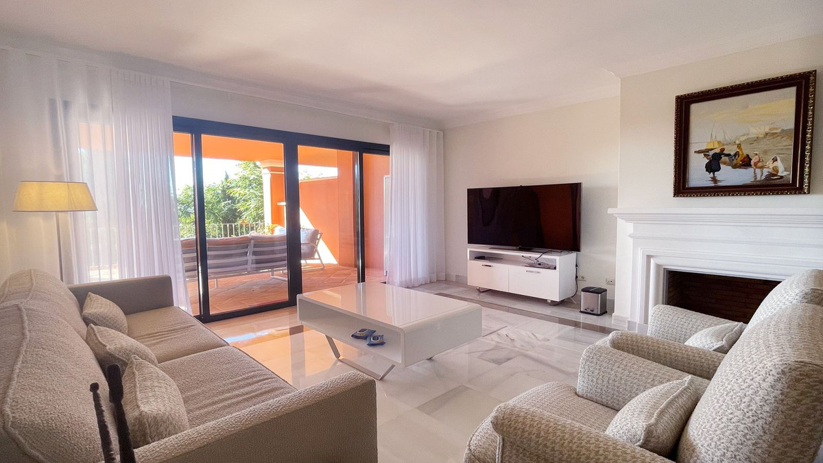 3 Bed Apartment for sale in Monte Halcones Costa Del Sol, Málaga, Spain