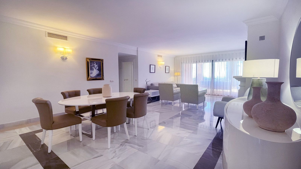 3 Bed Apartment for sale in Monte Halcones Costa Del Sol, Málaga, Spain