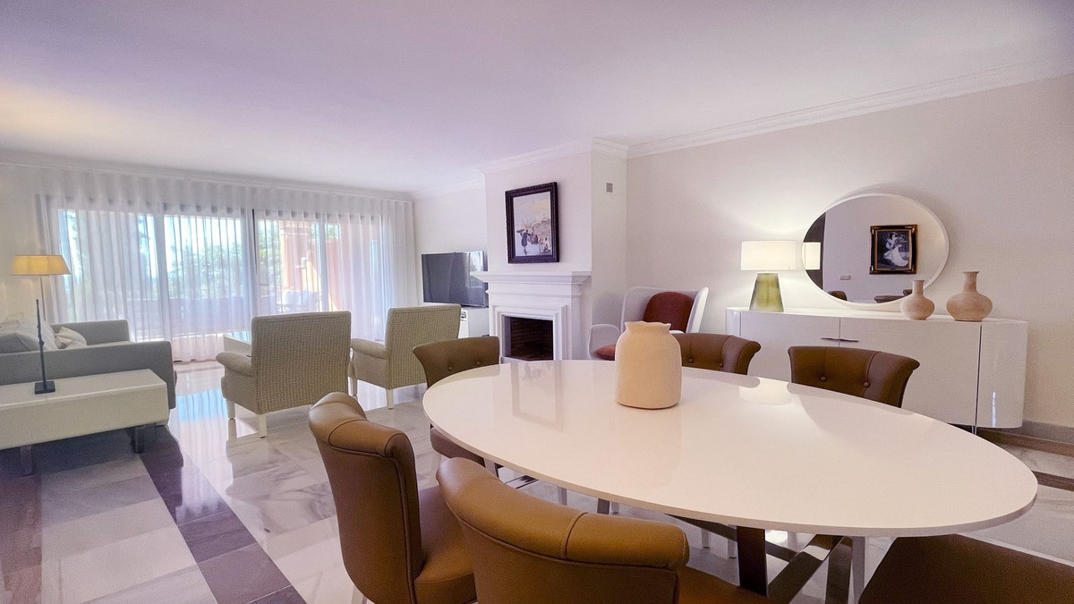 3 Bed Apartment for sale in Monte Halcones Costa Del Sol, Málaga, Spain