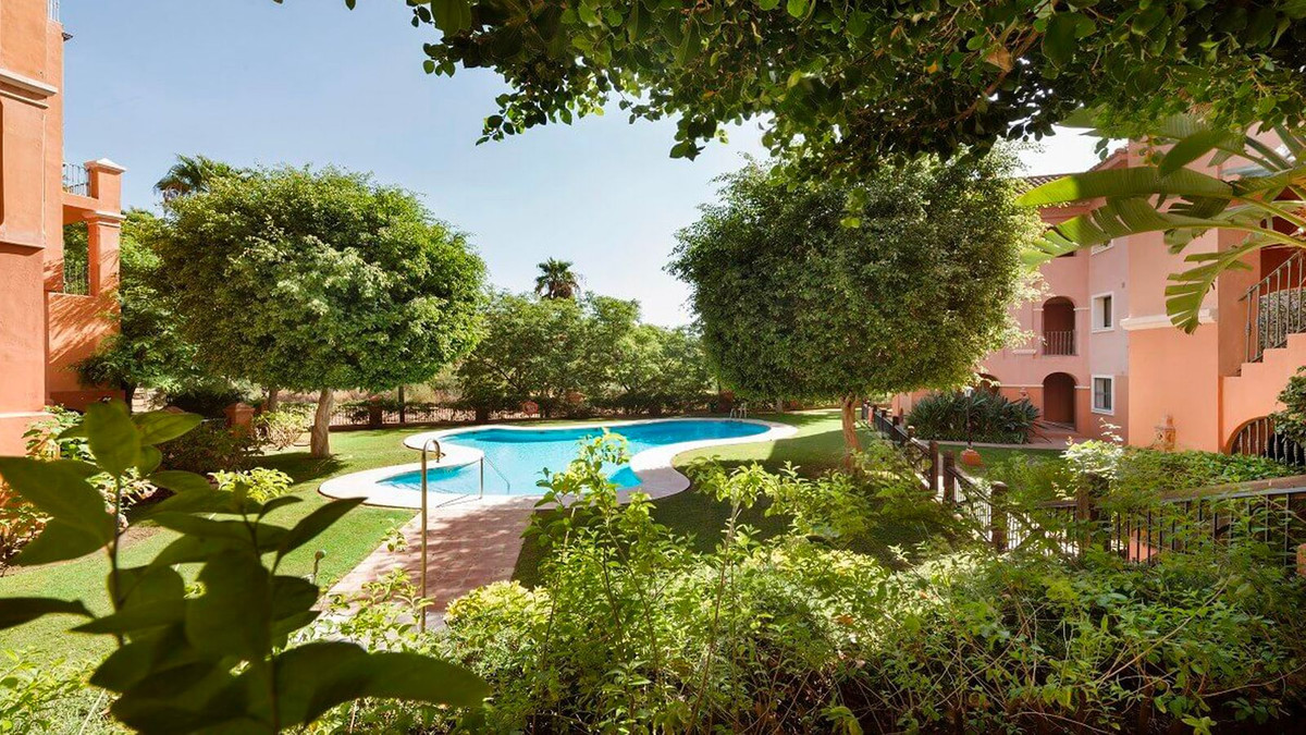 3 Bed Apartment for sale in Monte Halcones Costa Del Sol, Málaga, Spain