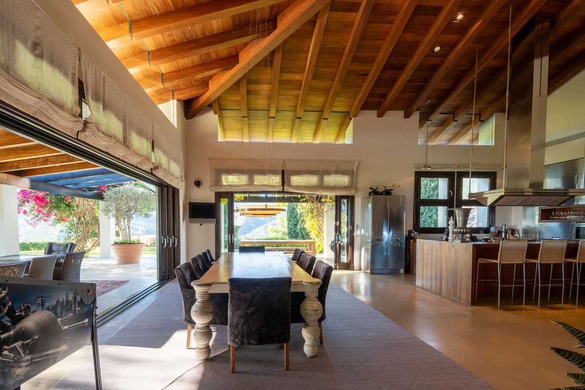 Se vende Villa - Chalet de 8 dormitorios en Costa Del Sol, Málaga, España