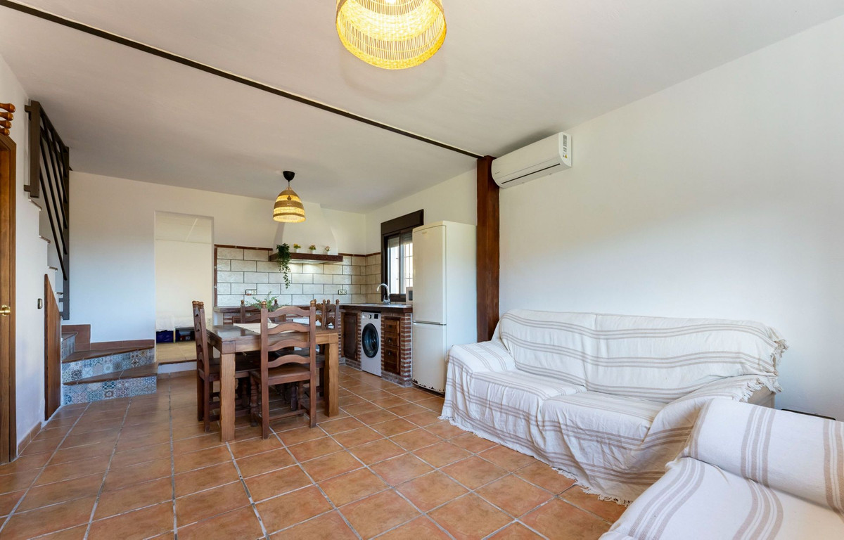 3 Bed Townhouse for sale in Coín Costa Del Sol, Málaga, Spain