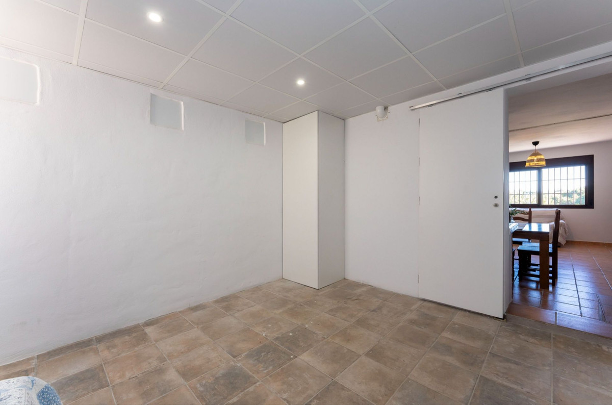 3 Bed Townhouse for sale in Coín Costa Del Sol, Málaga, Spain
