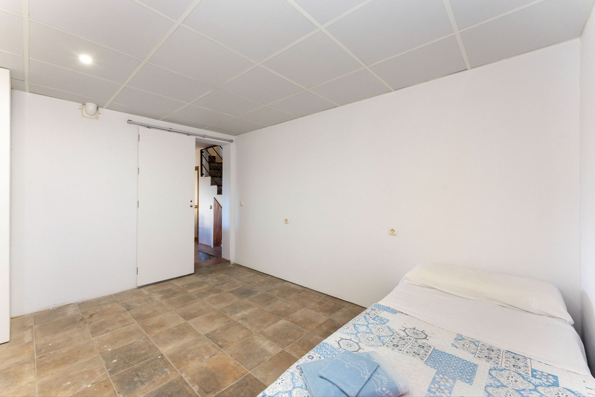 3 Bed Townhouse for sale in Coín Costa Del Sol, Málaga, Spain